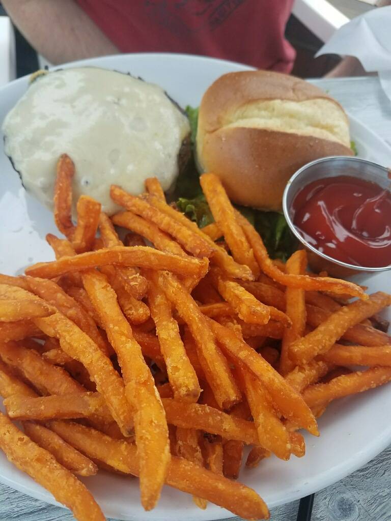 Wave Seafood Kitchen | restaurant | 25 E Broadway, Port Jefferson, NY 11777, USA | 6319285200170 OR +1 631-928-5200 ext. 170