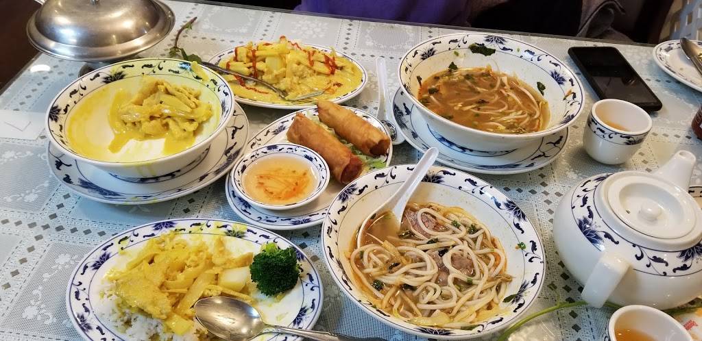 Binh Minh Restaurant | restaurant | 5211 W Market St, Greensboro, NC 27409, USA | 3368511527 OR +1 336-851-1527