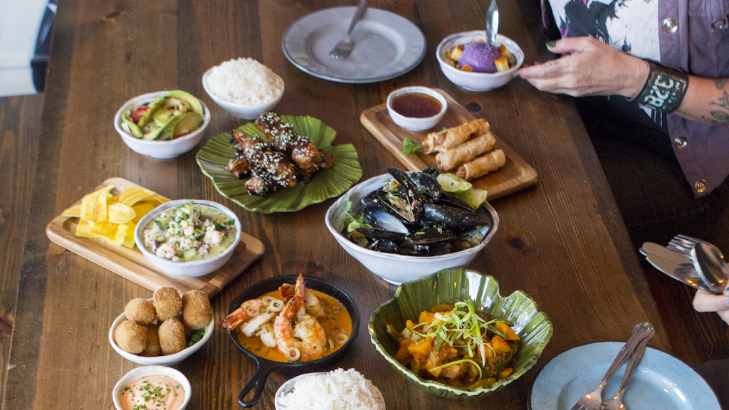 Bayan ko | restaurant | 1810 W Montrose Ave, Chicago, IL 60613, USA | 7736986373 OR +1 773-698-6373