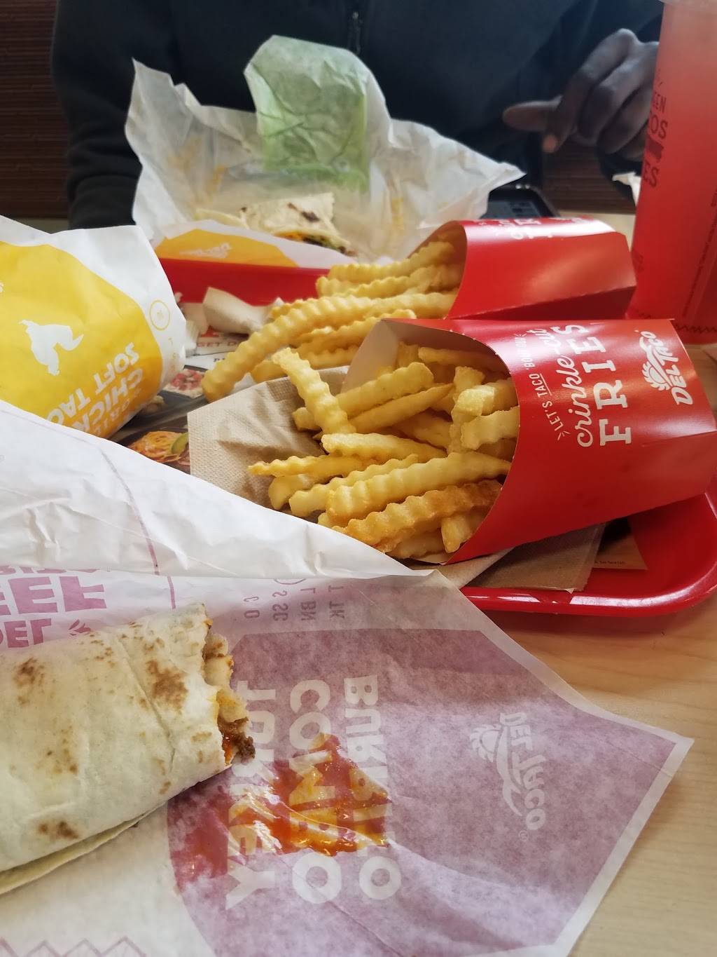 Del Taco | meal takeaway | 10320 W Charleston Blvd, Las Vegas, NV 89135, USA | 7022400049 OR +1 702-240-0049