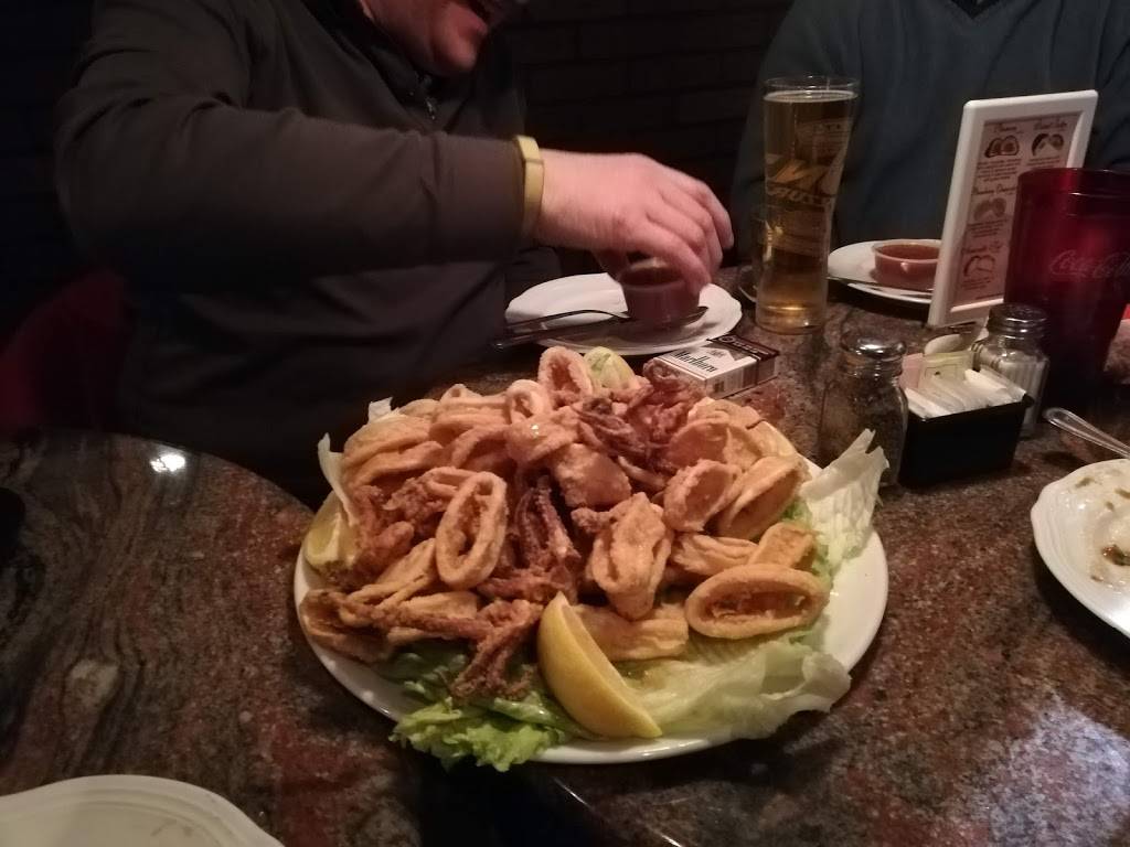 Capri Pizza Restaurant & Bar | restaurant | 5855 Easton Rd, Plumsteadville, PA 18949, USA | 2157668440 OR +1 215-766-8440