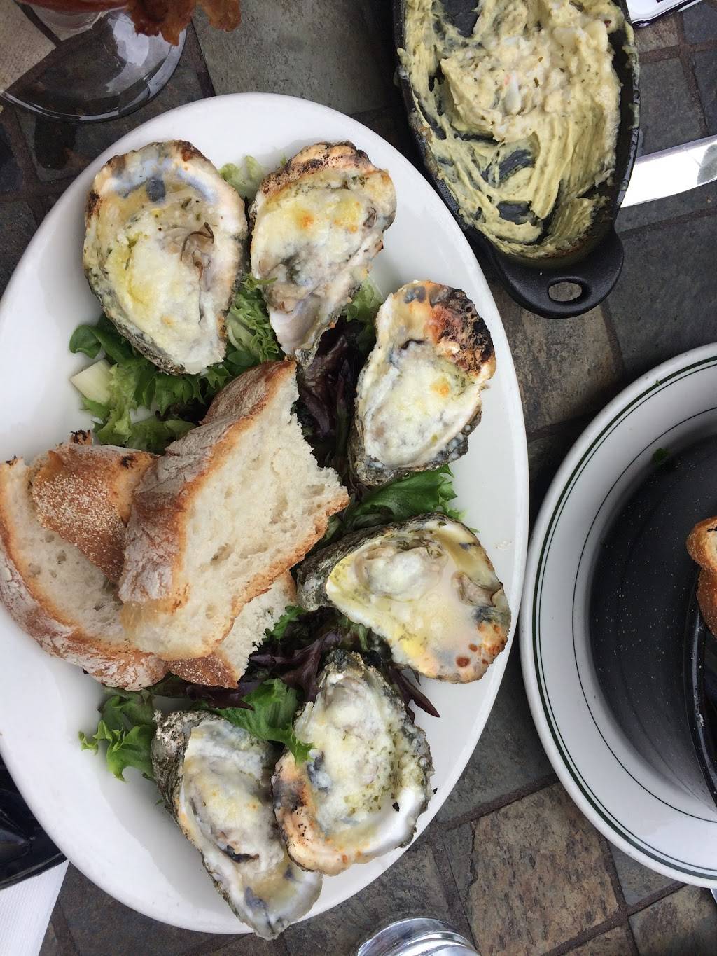 Off the Hook | restaurant | 28-08 34th St, Astoria, NY 11103, USA | 7187212112 OR +1 718-721-2112