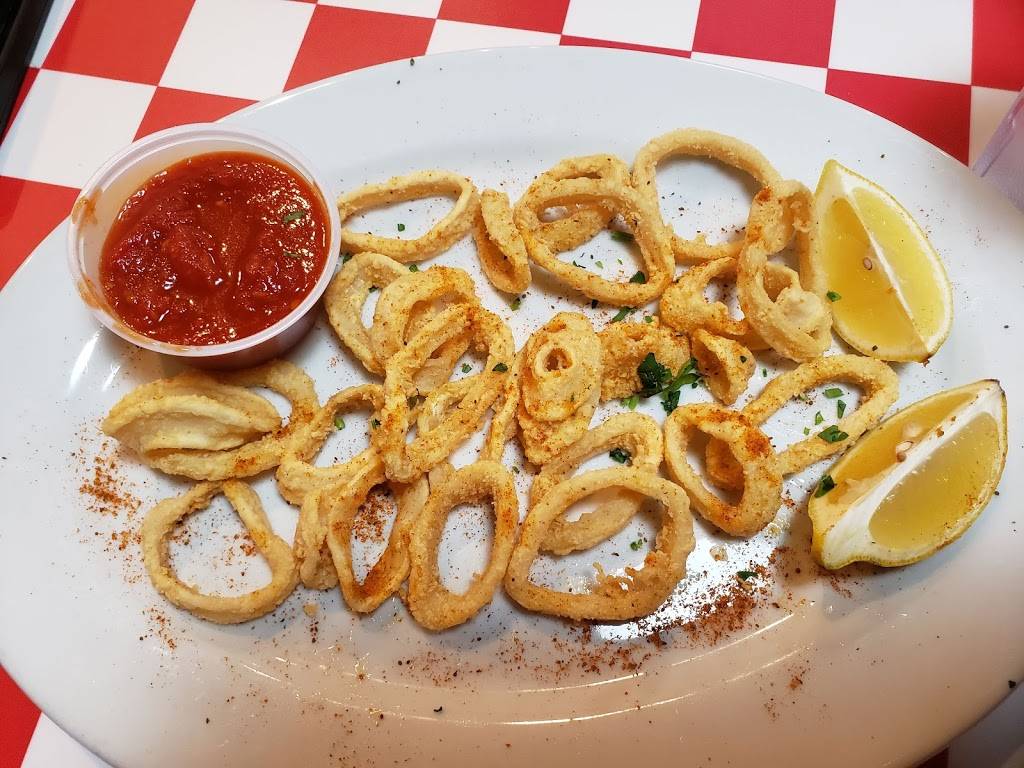 Sonny’s NY Pizza | restaurant | 30 Denton Plaza, Denton, MD 21629, USA | 4104794774 OR +1 410-479-4774