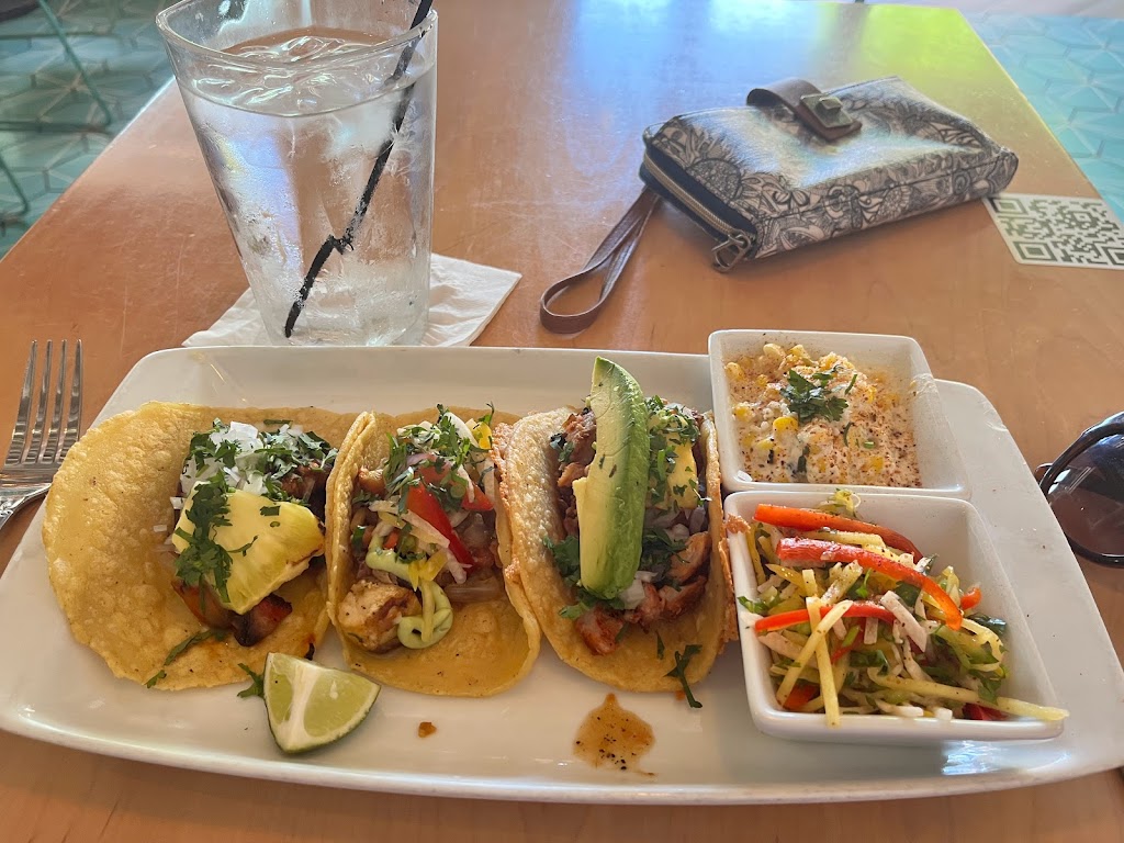 Urban Taco | restaurant | 5321 E Mockingbird Ln #105, Dallas, TX 75206, USA | 2148234723 OR +1 214-823-4723