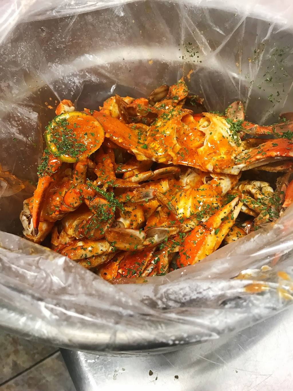 EZ Crab Shack | restaurant | 805 S Kirkman Rd #103, Orlando, FL 32811, USA | 4072379995 OR +1 407-237-9995