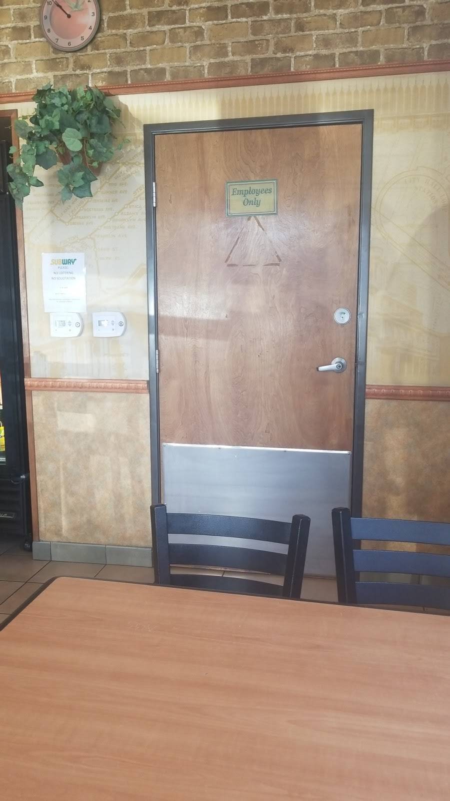 Subway Restaurants | restaurant | 2112 Beverly Blvd, Los Angeles, CA 90057, USA | 2133530043 OR +1 213-353-0043