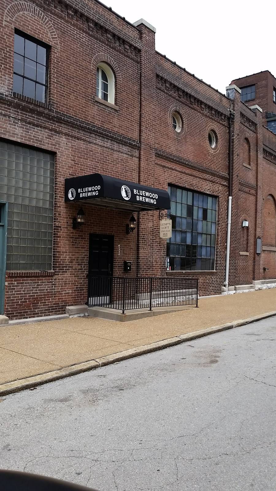 Bluewood Brewing | restaurant | 1821 Cherokee St, St. Louis, MO 63118, USA | 3143764166 OR +1 314-376-4166