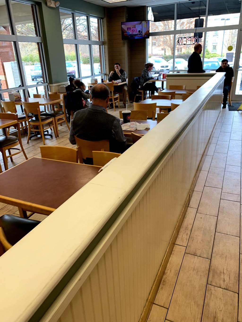 Jersey Mikes Subs | meal takeaway | 2908 Oak Lake Blvd #101, Charlotte, NC 28208, USA | 7043576453 OR +1 704-357-6453