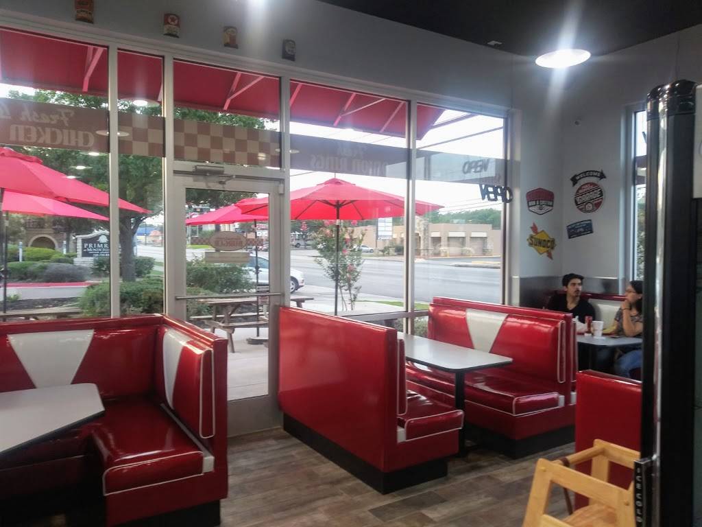 HomeTown burger | restaurant | 2719 Fredericksburg Rd, San Antonio, TX 78201, USA | 2104428868 OR +1 210-442-8868