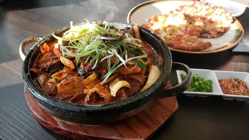 Jin Kook Korean Restaurant 진국이네 설렁탕 | restaurant | 33120 Pacific Hwy S #4, Federal Way, WA 98003, USA | 2535173700 OR +1 253-517-3700