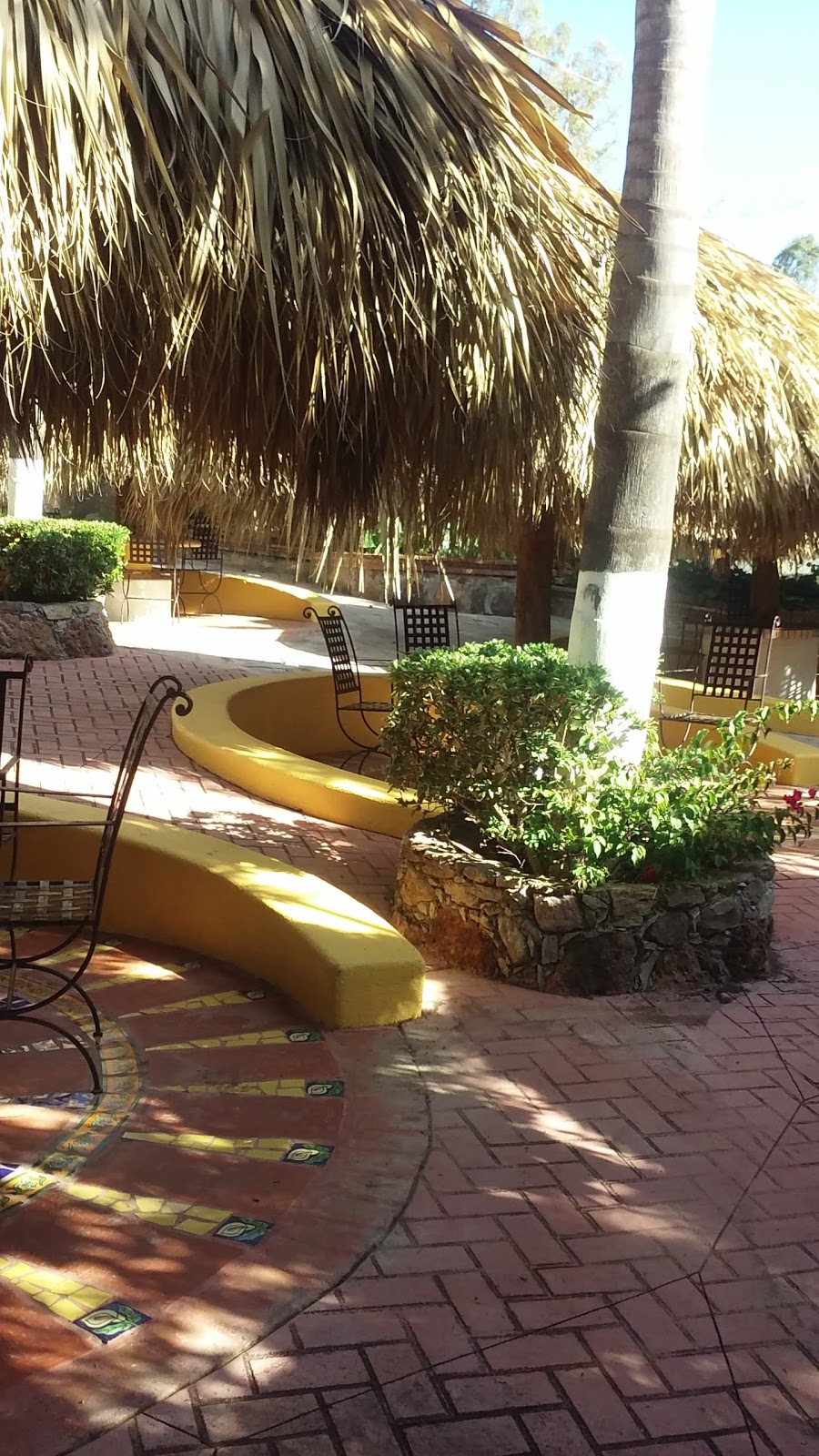 Pablitos Place | restaurant | 496 Memo Robinson Dr, Eagle Pass, TX 78852, USA | 8302130212 OR +1 830-213-0212