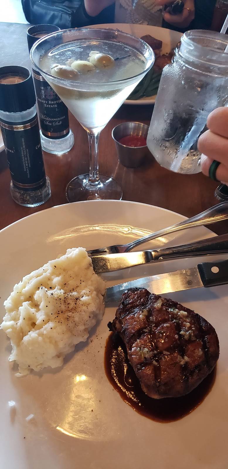 Catch 22 Bar & Grill | restaurant | 12418 Cumming Hwy Suite 406, Canton, GA 30115, USA | 4702973525 OR +1 470-297-3525