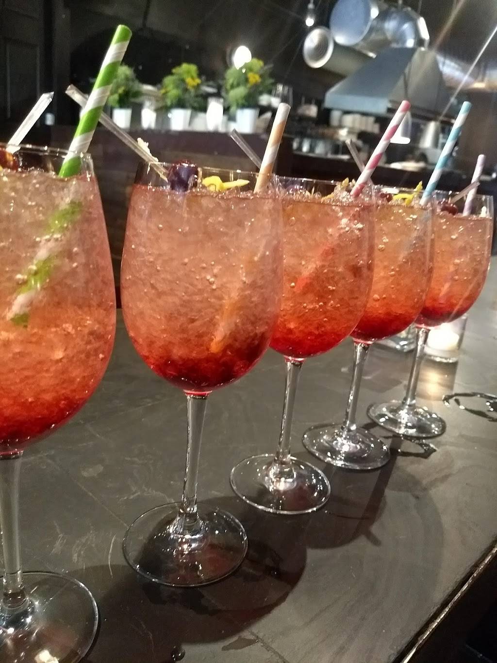 Volo Restaurant Wine Bar | restaurant | 2008 W Roscoe St, Chicago, IL 60618, USA | 7733484600 OR +1 773-348-4600