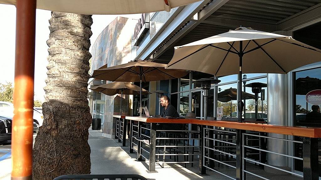 Urban Grill and Wine Bar | restaurant | 2829, 27412 Portola Pkwy, Lake Forest, CA 92610, USA | 9493402055 OR +1 949-340-2055