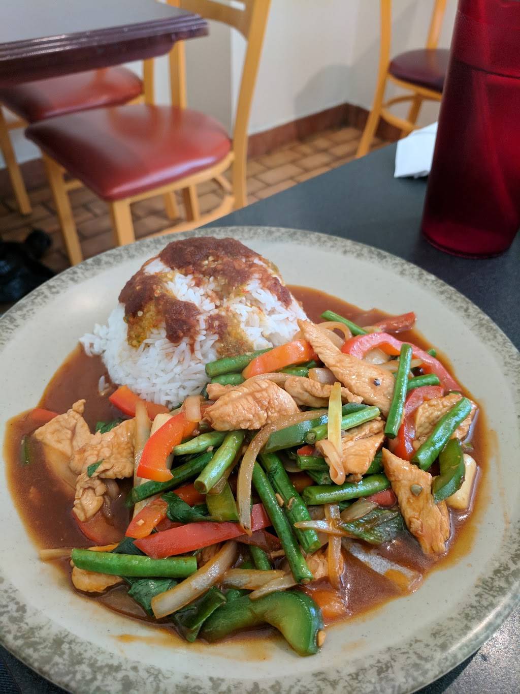 Hot Mama Nois Thai On The Fly | restaurant | 1410 Bayly St #6a, Pickering, ON L1W 3R3, Canada | 9058371037 OR +1 905-837-1037