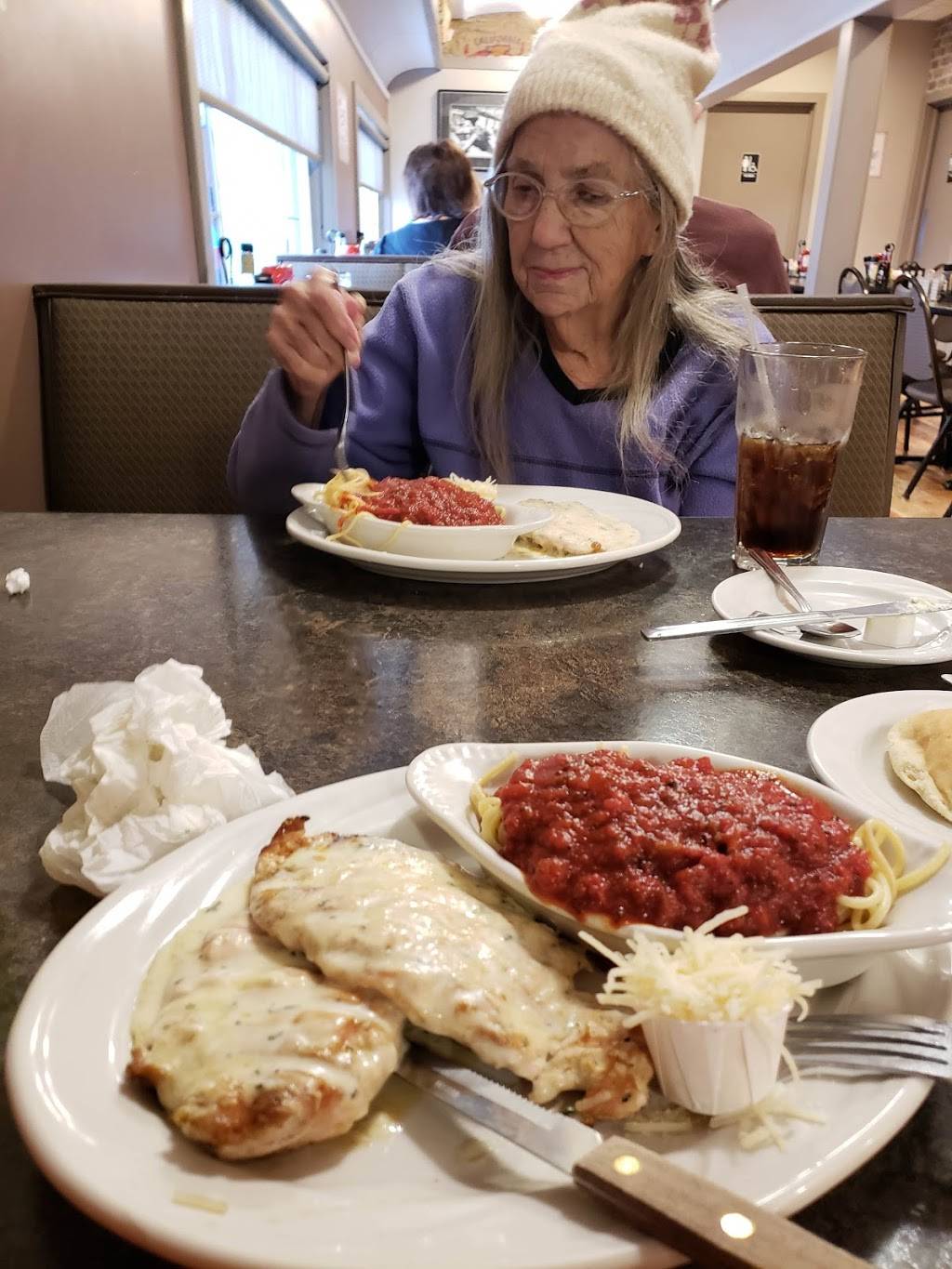 Berardis Family Kitchen | restaurant | 1019 W Perkins Ave, Sandusky, OH 44870, USA | 4196264592 OR +1 419-626-4592