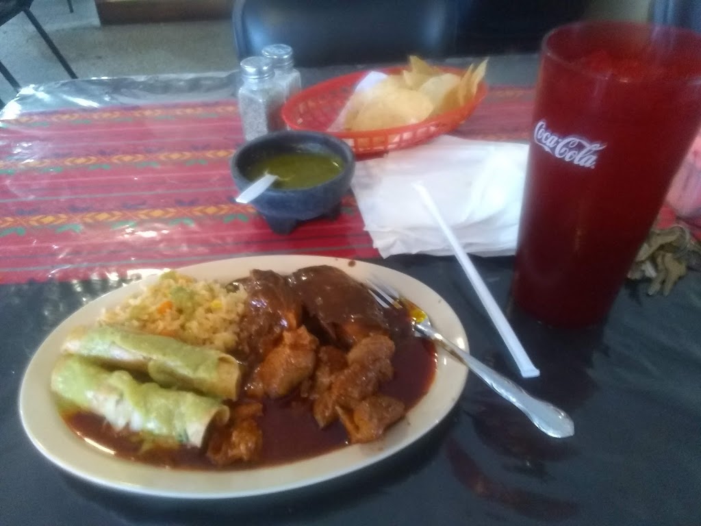 Lauritas Restaurants | restaurant | 2255 Central Blvd, Brownsville, TX 78520, USA | 9565046100 OR +1 956-504-6100