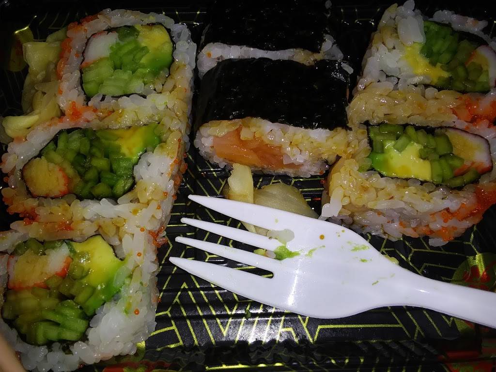 Penn & Sushi | restaurant | 2 Pennsylvania Plaza, New York, NY 10121, USA | 2125645496 OR +1 212-564-5496