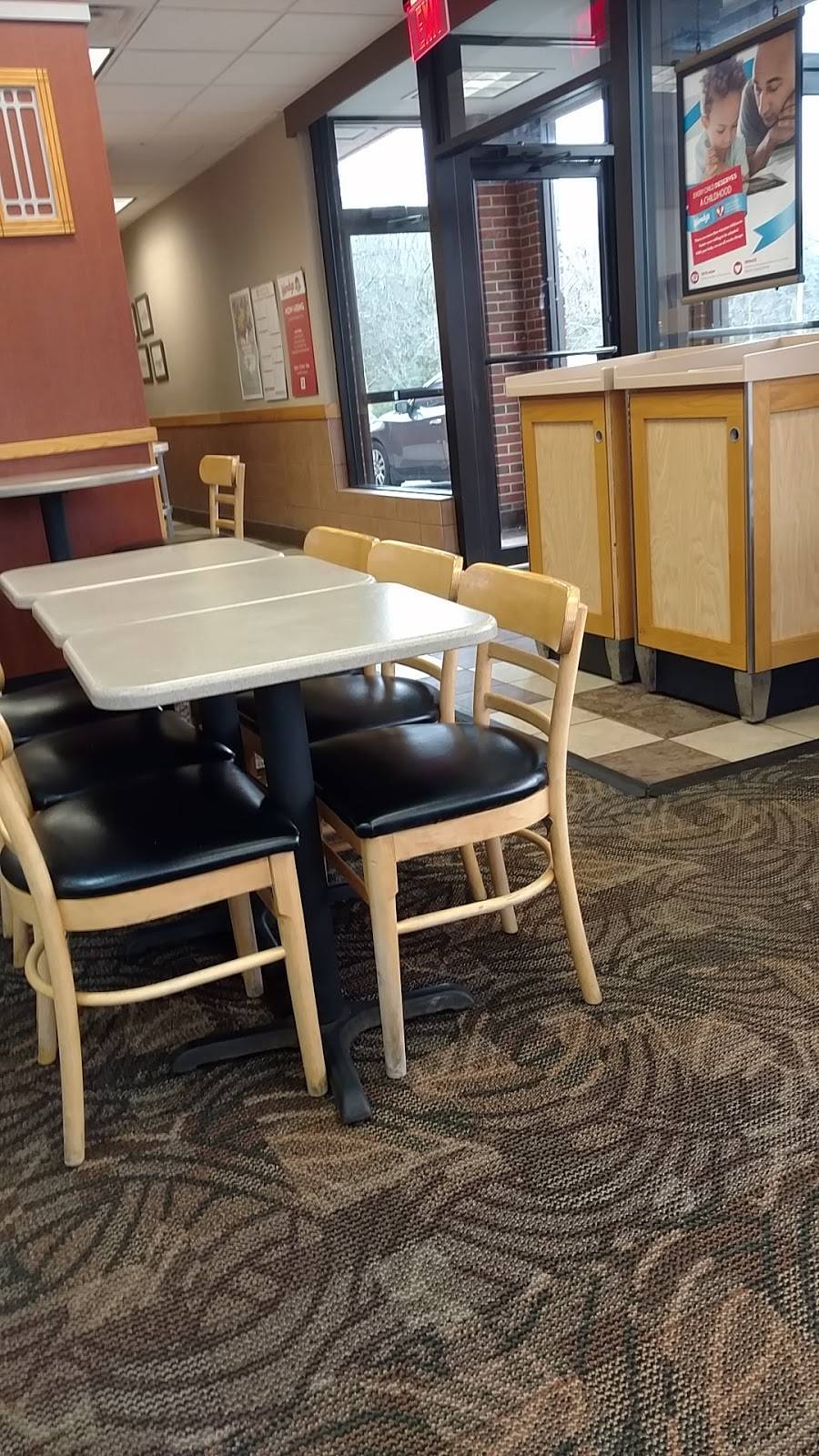 Wendys | restaurant | 411 Wilson Ave, Tullahoma, TN 37388, USA | 9315637951 OR +1 931-563-7951