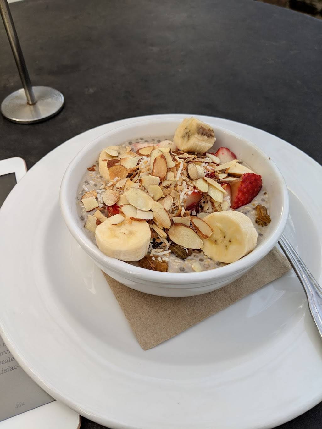 Duboce Park Cafe | cafe | 2 Sanchez St, San Francisco, CA 94114, USA | 4156211108 OR +1 415-621-1108