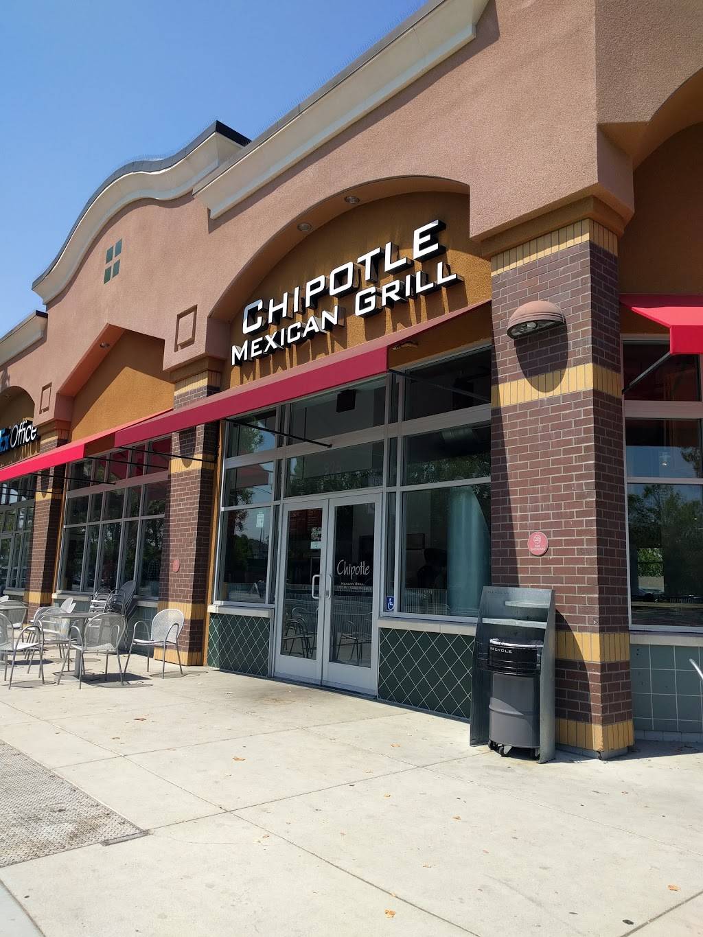 Chipotle Mexican Grill | restaurant | 975 The Alameda Ste 10, San Jose, CA 95126, USA | 4082889172 OR +1 408-288-9172