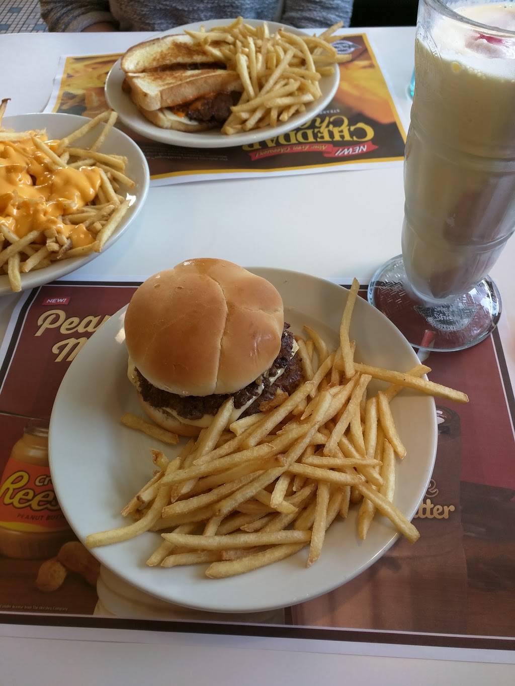 Steak n Shake | restaurant | 1919 N College Ave, Bloomington, IN 47404, USA | 8123318898 OR +1 812-331-8898