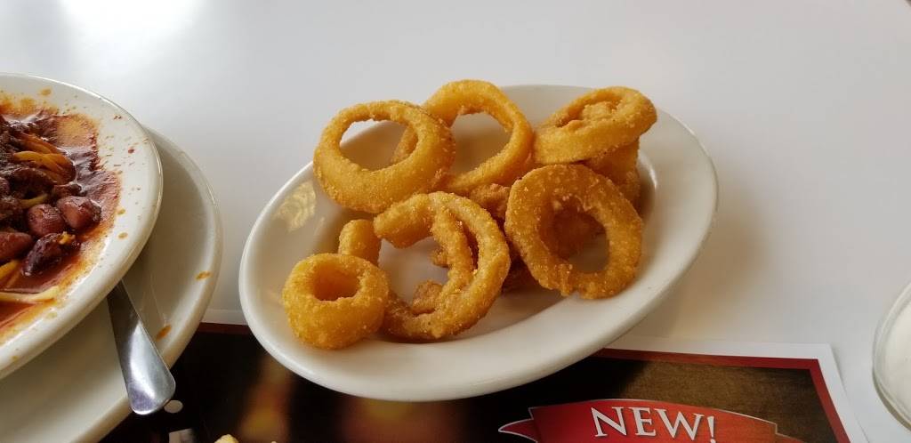 Steak n Shake | restaurant | 3229 N University St, Peoria, IL 61604, USA | 3096828723 OR +1 309-682-8723