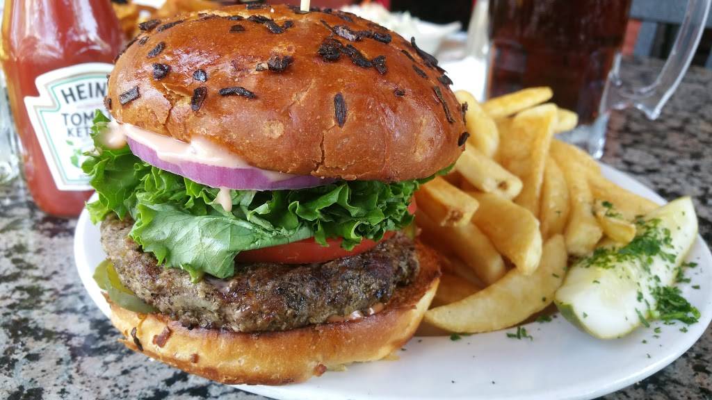 Heroes Bar & Grill | restaurant | 125 W Santa Fe Ave, Fullerton, CA 92832, USA | 7147384356 OR +1 714-738-4356