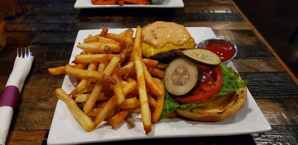 The Whiskey House and Bourbon Grill | restaurant | 2510 SW White Birch Dr, Ankeny, IA 50023, USA | 5159651261 OR +1 515-965-1261