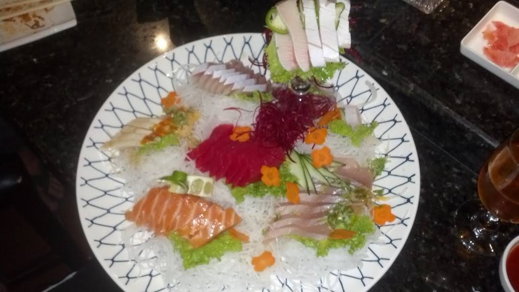 Yomama Sushi | restaurant | 4900 Verdugo Way, Camarillo, CA 93012, USA | 8053840677 OR +1 805-384-0677