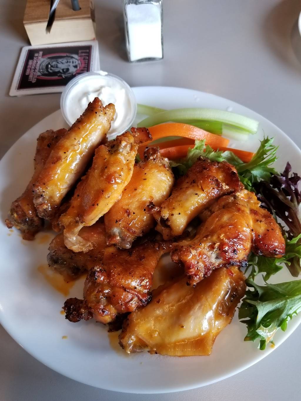 Rail Line Brewing | restaurant | 301 N Main St, Simpsonville, SC 29681, USA | 8649627175 OR +1 864-962-7175