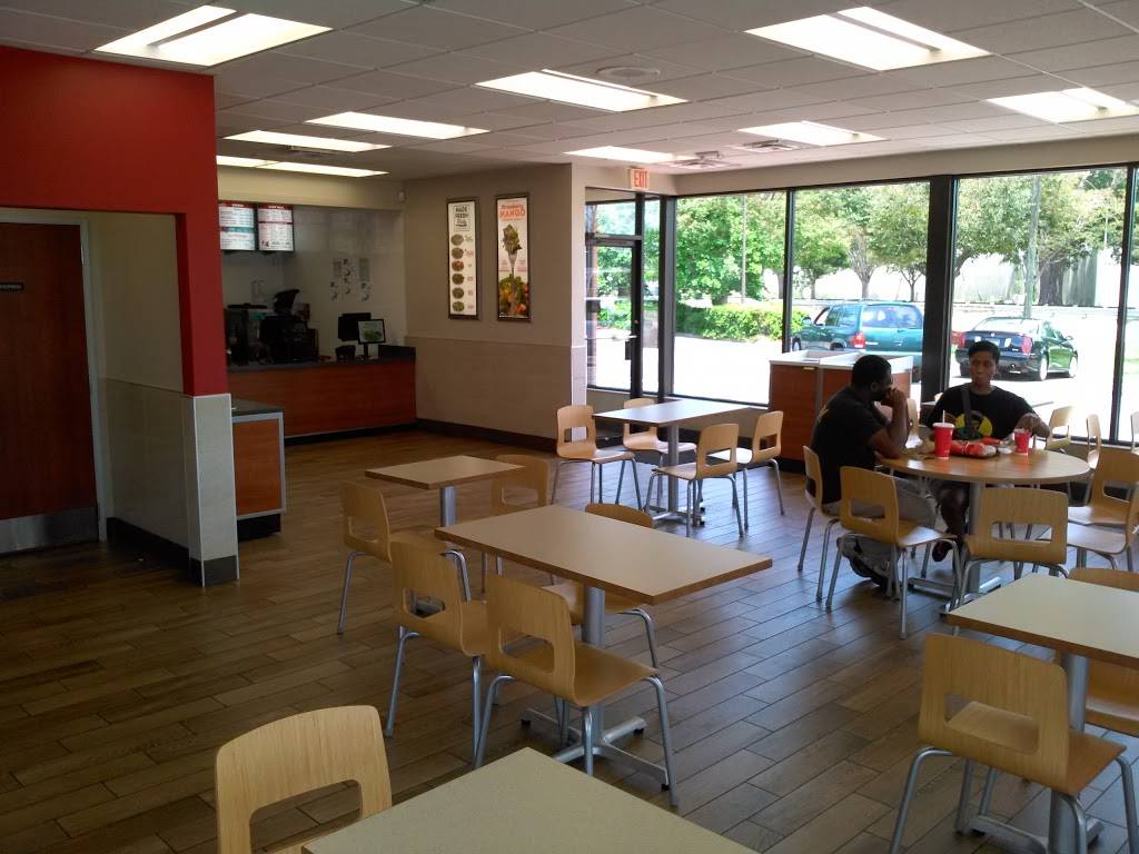 Wendys | restaurant | 449 Walton Way, Augusta, GA 30901, USA | 7067249441 OR +1 706-724-9441