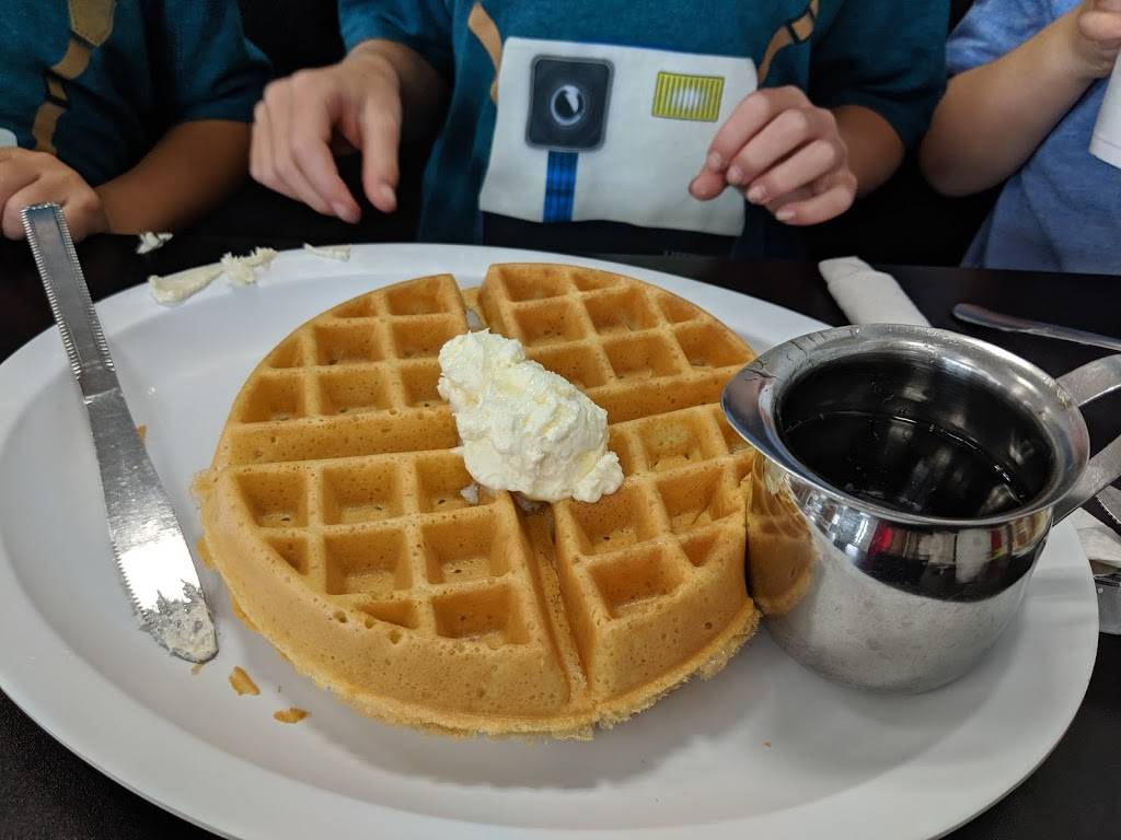 Waffle Company | restaurant | 4115a Broadway St, Mt Vernon, IL 62864, USA | 6182426047 OR +1 618-242-6047