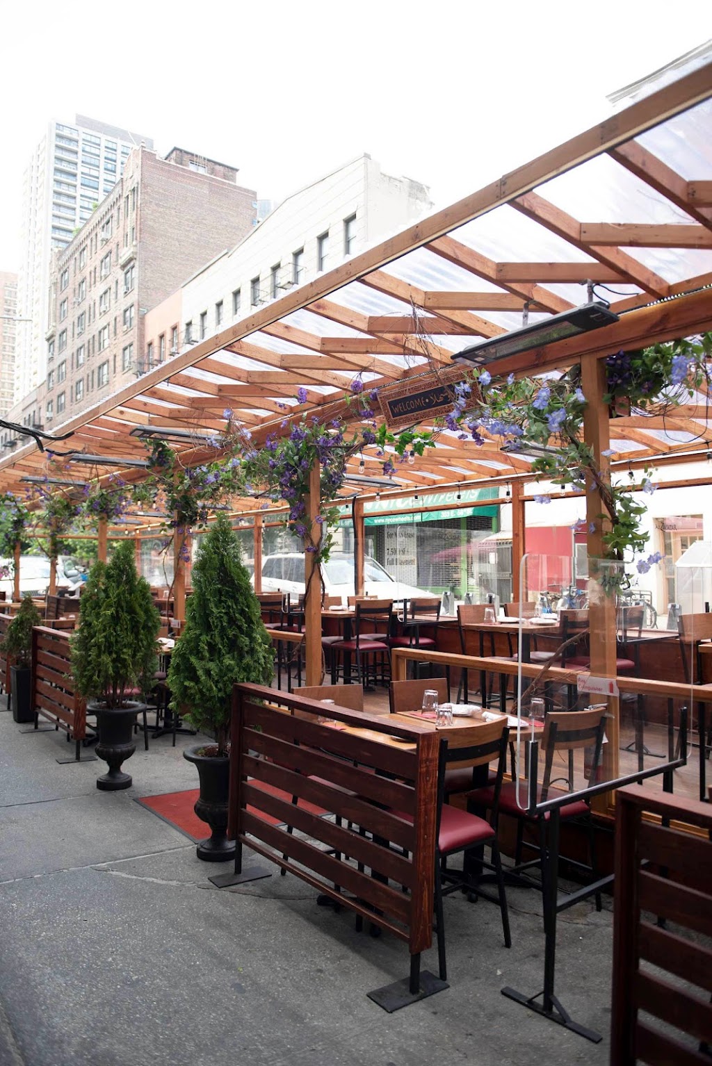 Au Zaatar | restaurant | 1063 1st Ave., New York, NY 10022, USA | 2126253982 OR +1 212-625-3982