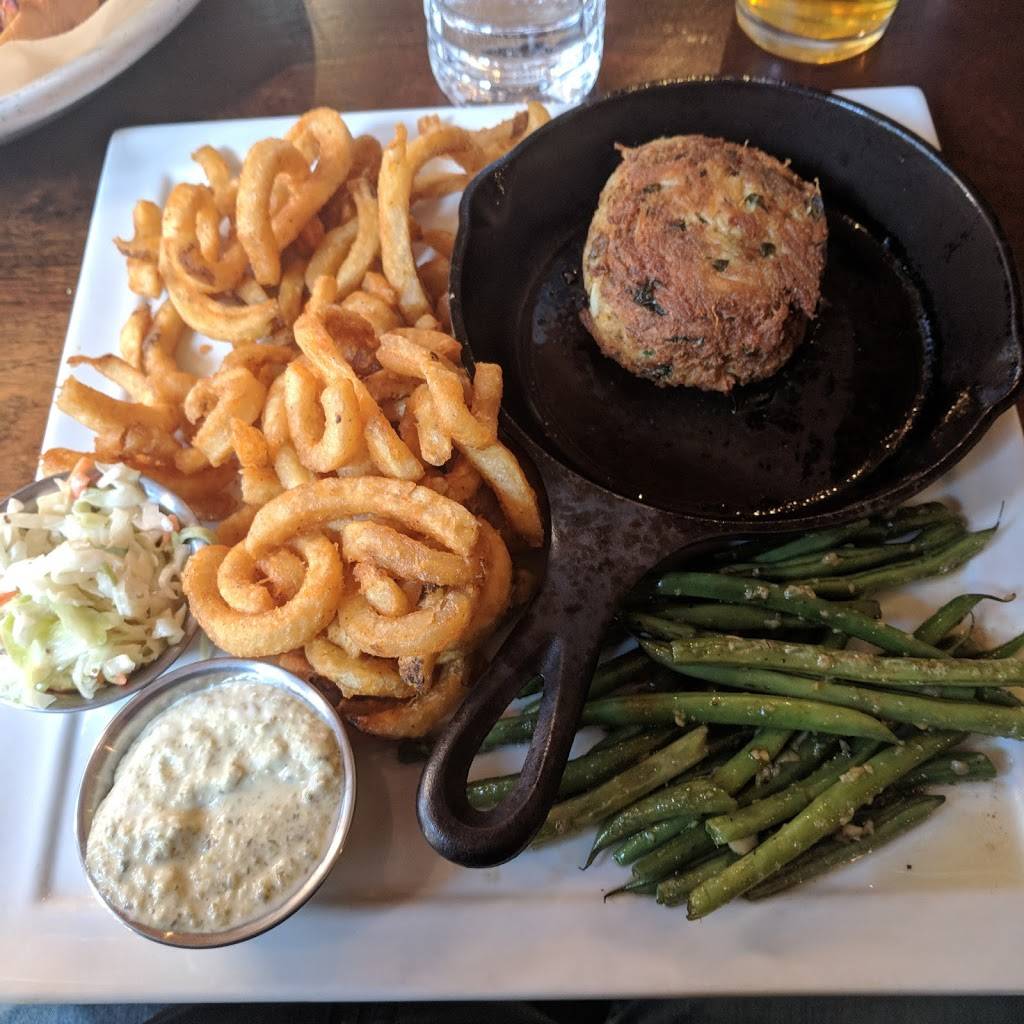 Ryleighs Oyster | restaurant | 36 E Cross St, Baltimore, MD 21230, USA | 4105392093 OR +1 410-539-2093