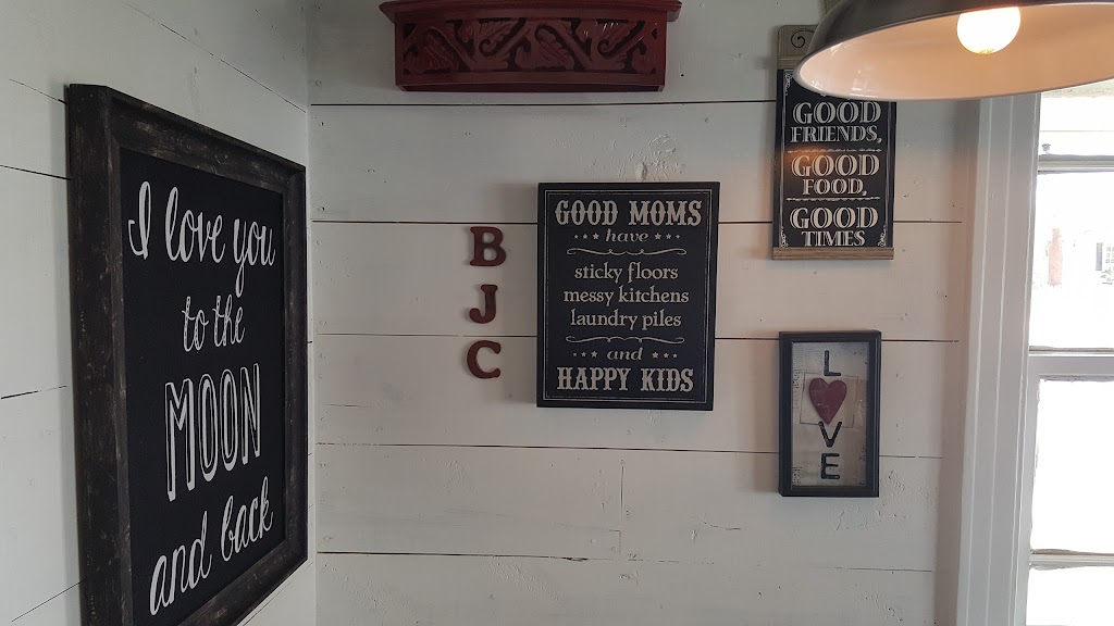 Blue Jean Café | restaurant | 511 N Swenson St, Stamford, TX 79553, USA | 3257732522 OR +1 325-773-2522