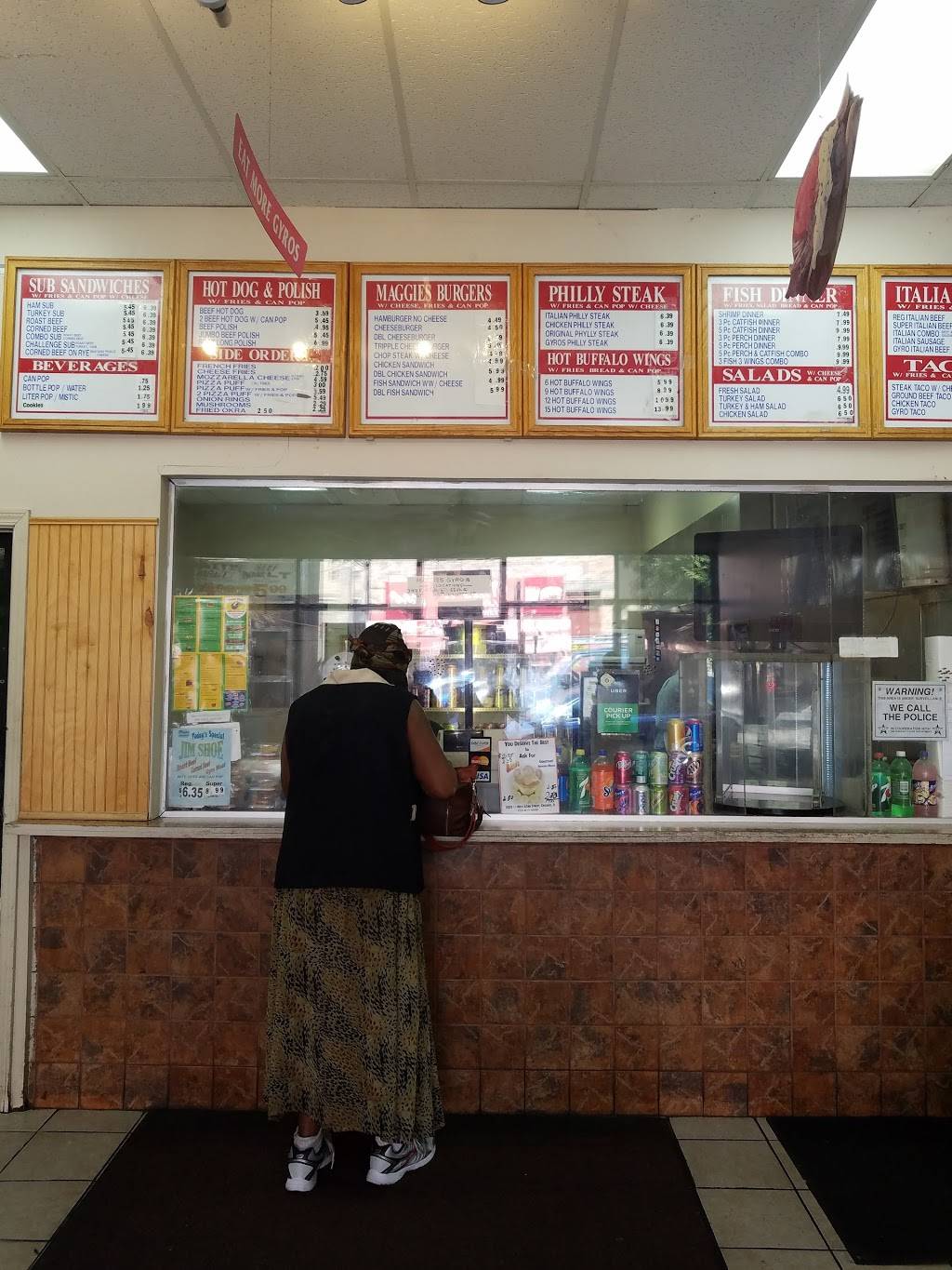 Maggie Gyros & Chicken | restaurant | 349 E 47th St, Chicago, IL 60653, USA | 7739241110 OR +1 773-924-1110