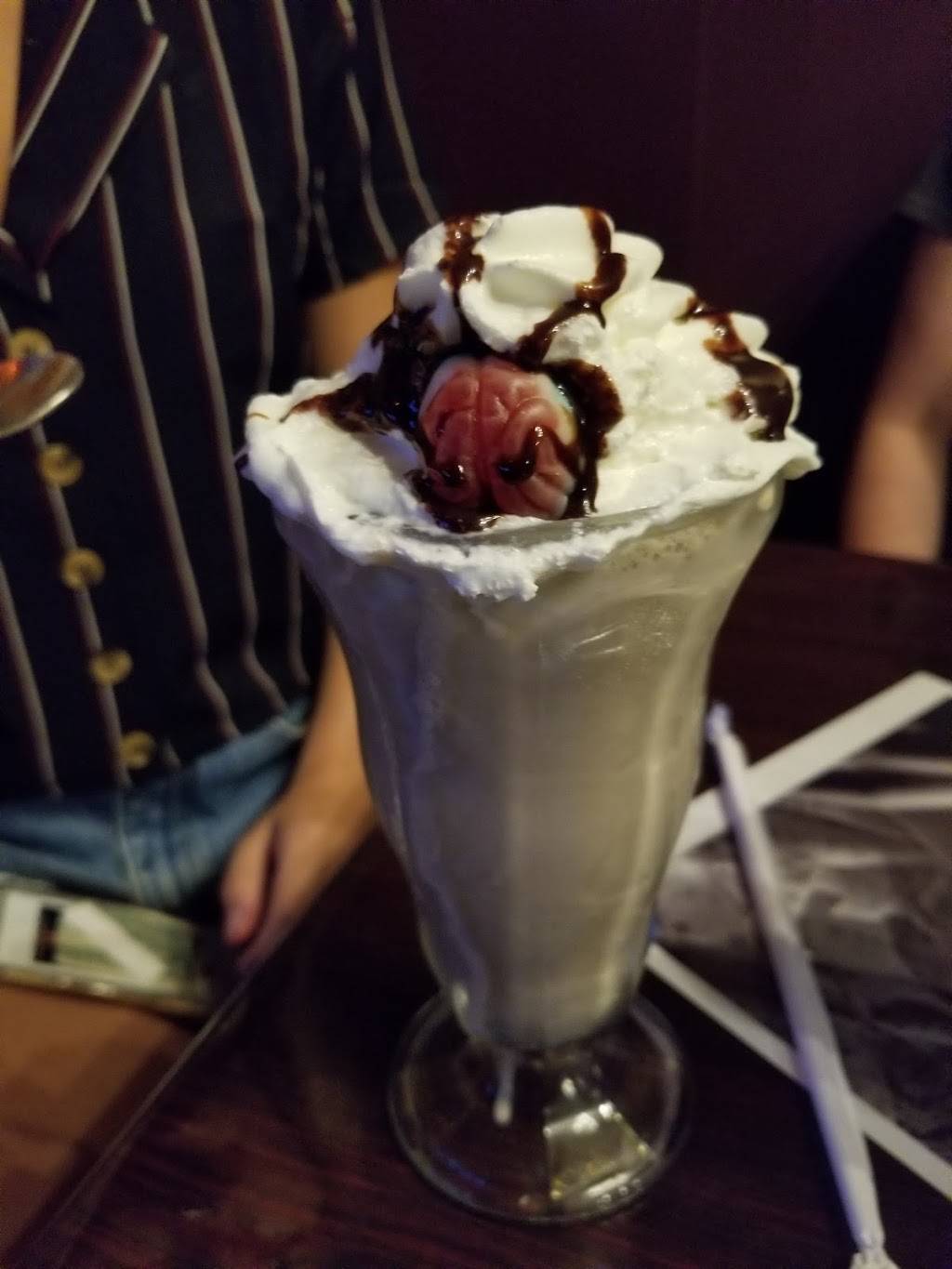 Famous Monster Pizza | restaurant | 208 W Monroe St, Decatur, IN 46733, USA | 2607064040 OR +1 260-706-4040