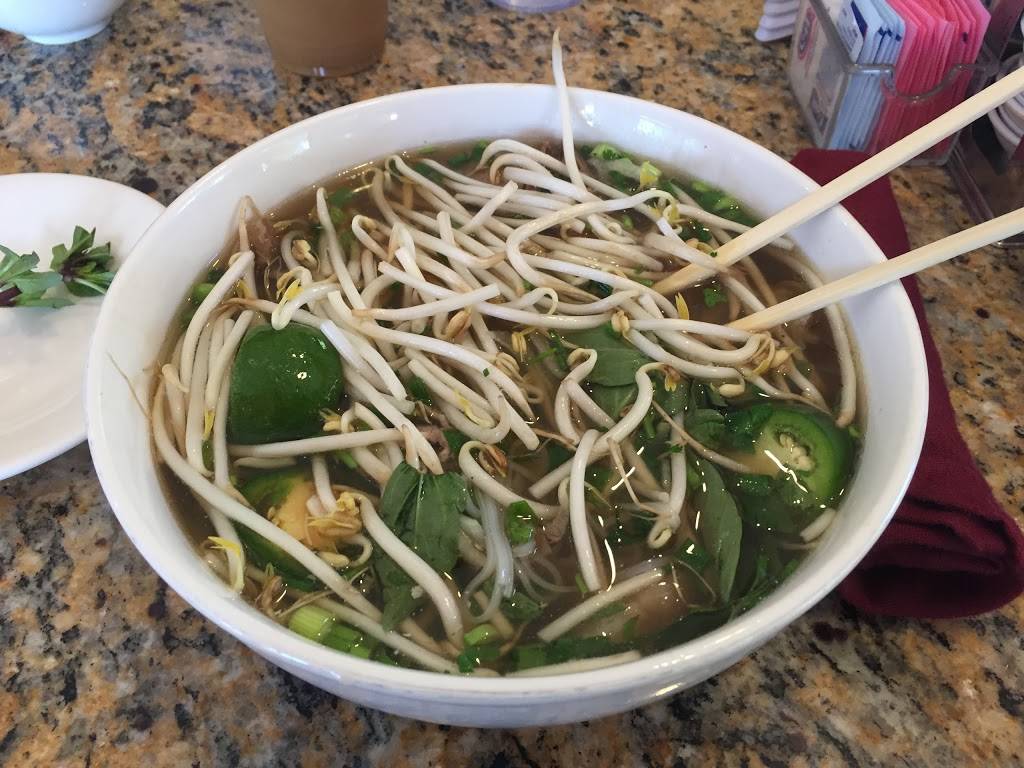 Pholicious | restaurant | 7582 W Cactus Rd # B5, Peoria, AZ 85381, USA | 6237732020 OR +1 623-773-2020