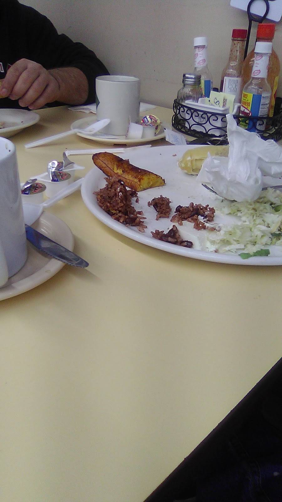 El Pulgarcito | restaurant | 3757 N Post Rd, Indianapolis, IN 46226, USA | 3178979793 OR +1 317-897-9793