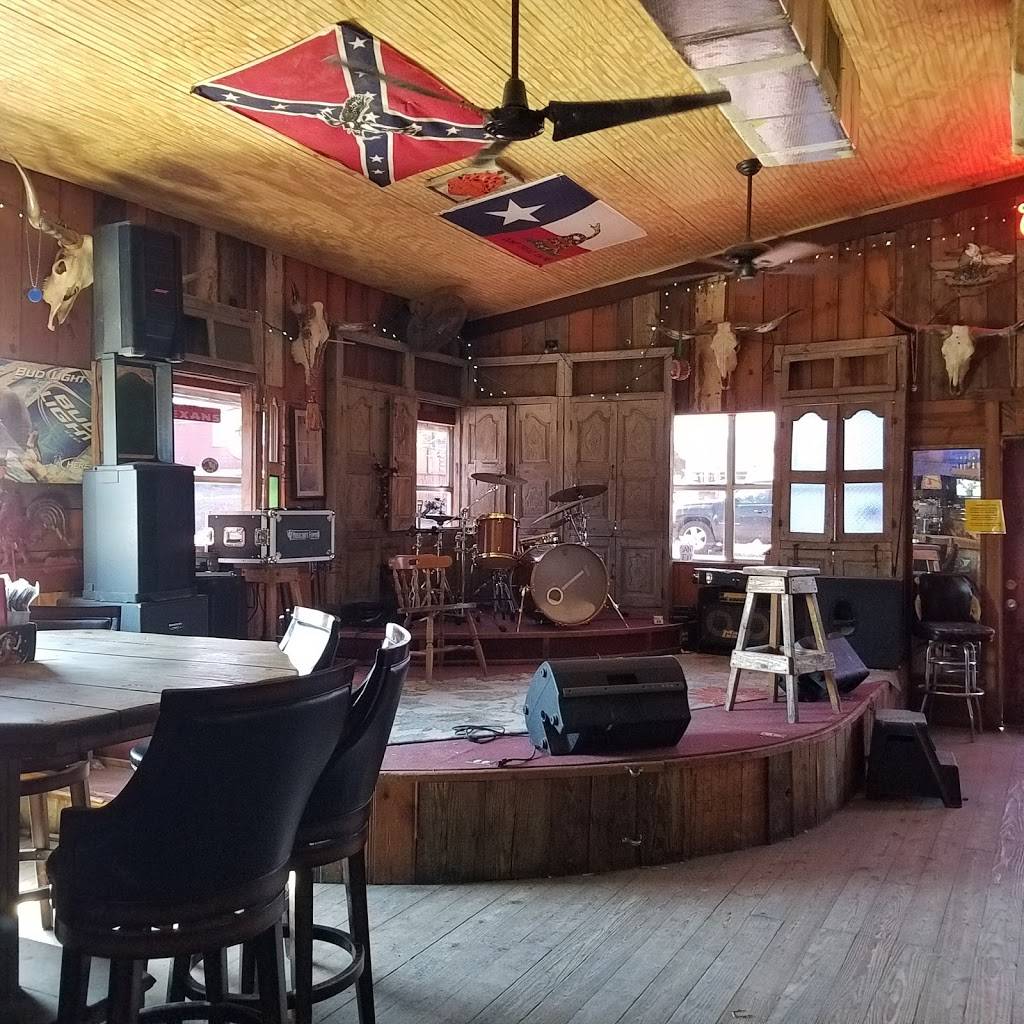 Chickin Coop | restaurant | 402 Main St, Bandera, TX 78003, USA | 8307964496 OR +1 830-796-4496