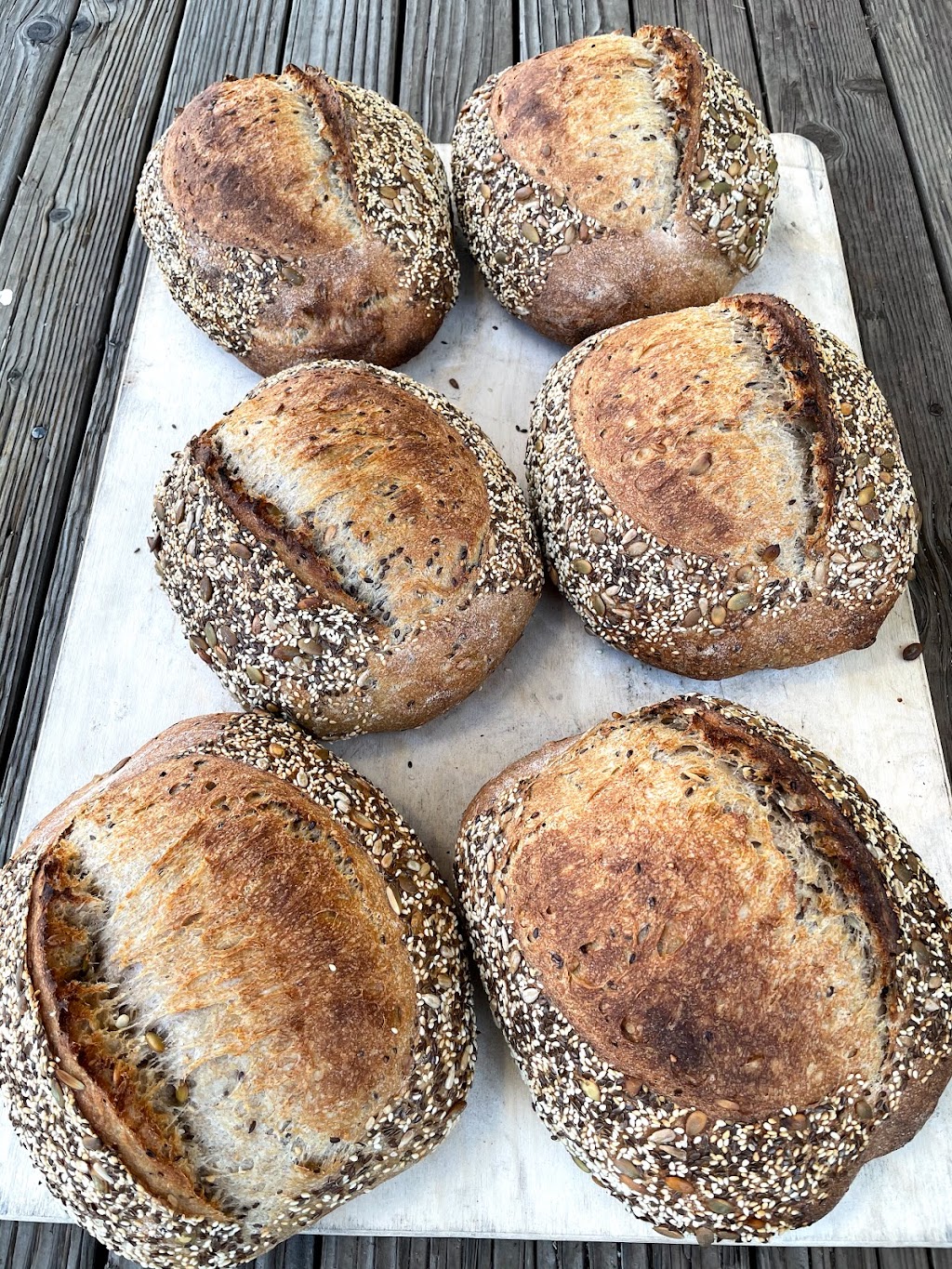 Boone Dog Pizza | restaurant | 171 E Main Ave, Sisters, OR 97759, USA | 5415882054 OR +1 541-588-2054