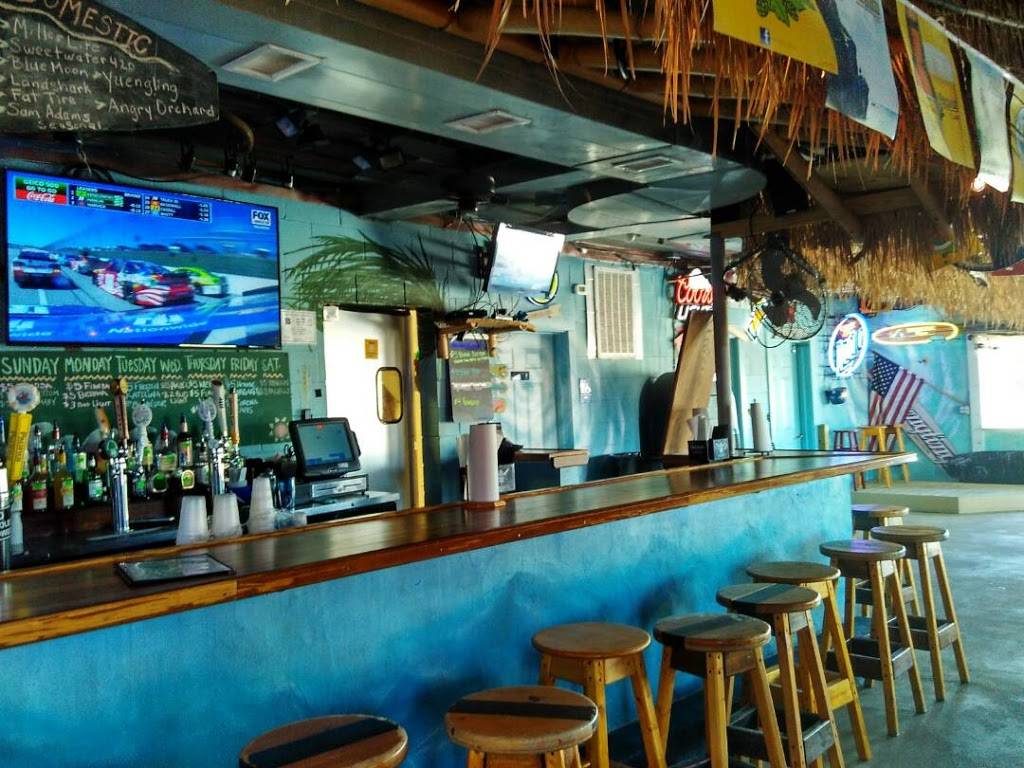 Hurricane Alleys | restaurant | 5 Boardwalk, Carolina Beach, NC 28428, USA | 9107070766 OR +1 910-707-0766