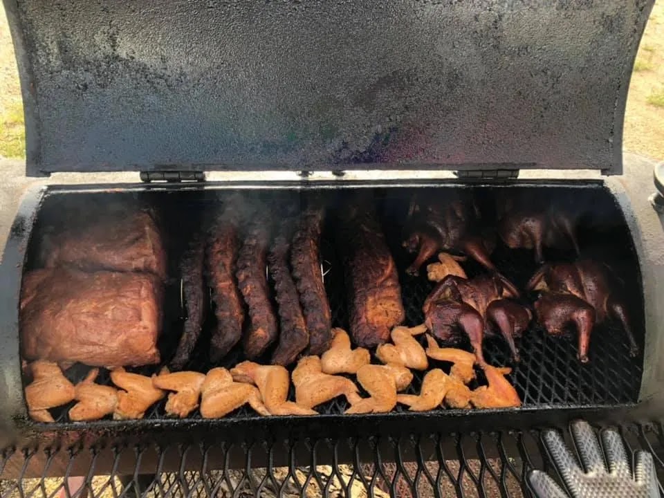 Bootleg BBQ | restaurant | 7 Magnolia Rd, Laurel, MS 39443, USA | 6013425227 OR +1 601-342-5227