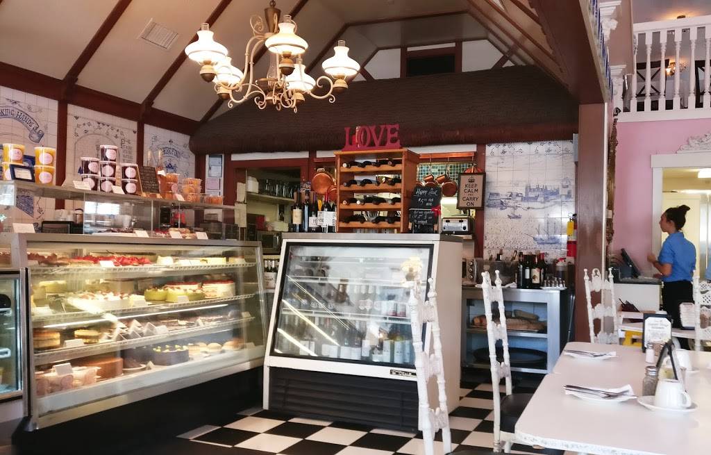 The Andersens | bakery | 1106 State St, Santa Barbara, CA 93101, USA | 8059625085 OR +1 805-962-5085