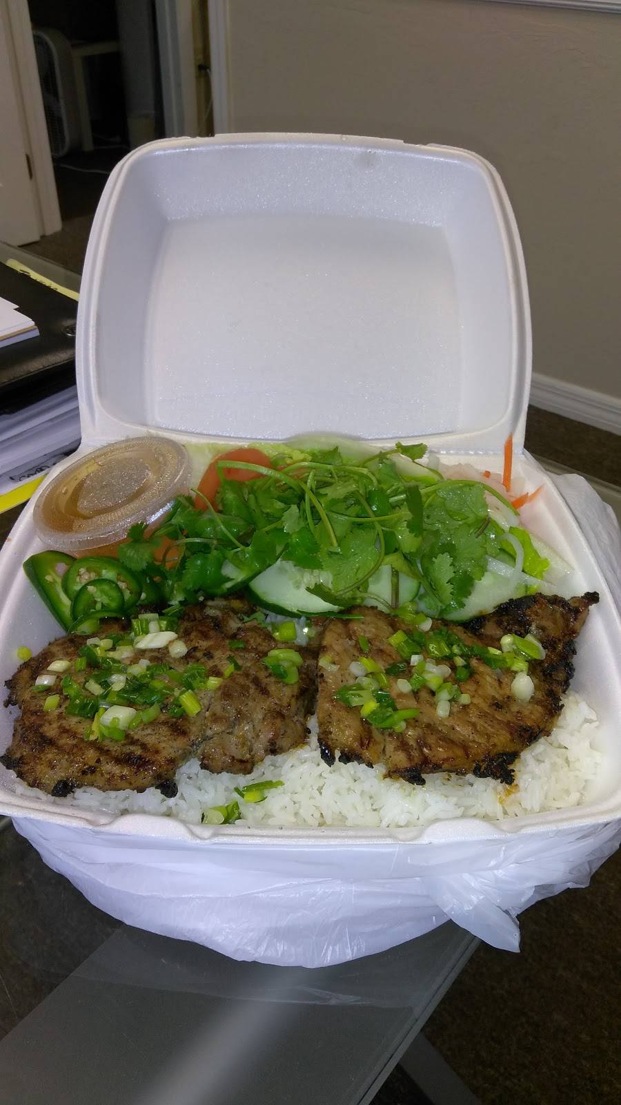 B2US Restaurant | restaurant | 13220 N Cleveland Ave, North Fort Myers, FL 33903, USA | 2392407418 OR +1 239-240-7418