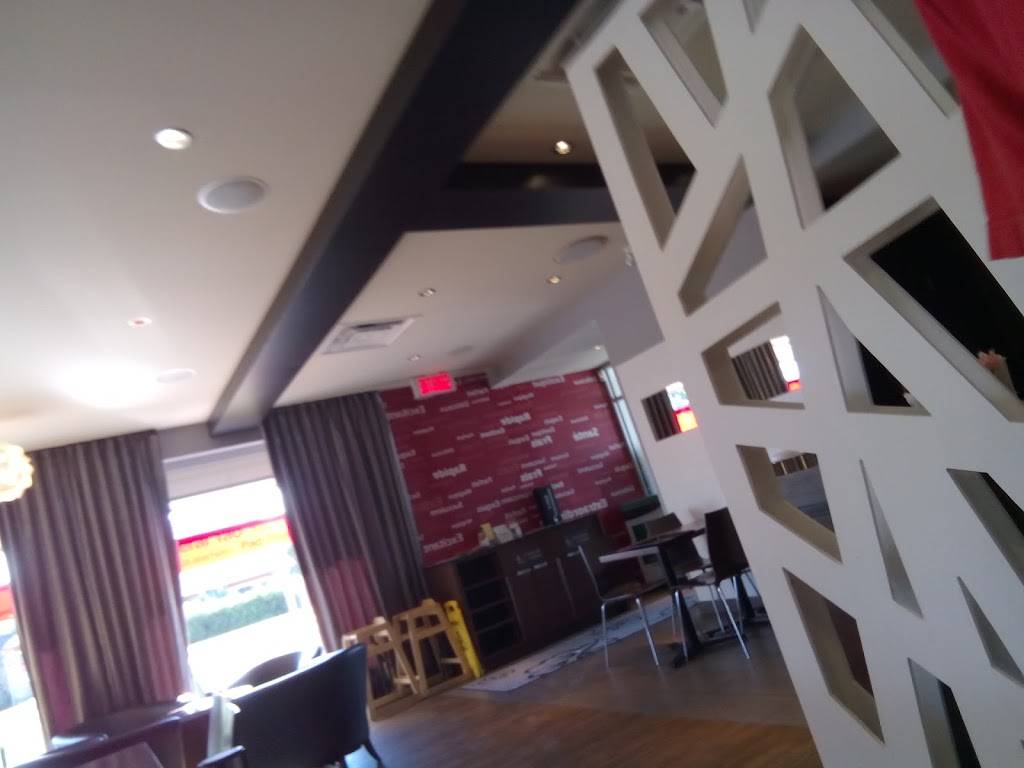 Thaïzone | restaurant | 260 Rue de Saint Jovite, Mont-Tremblant, QC J8E 2Z9, Canada | 8197173433 OR +1 819-717-3433