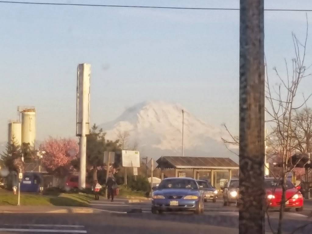 Dito Tayo | restaurant | 10518 S Tacoma Way, Tacoma, WA 98499, USA | 2535846494 OR +1 253-584-6494