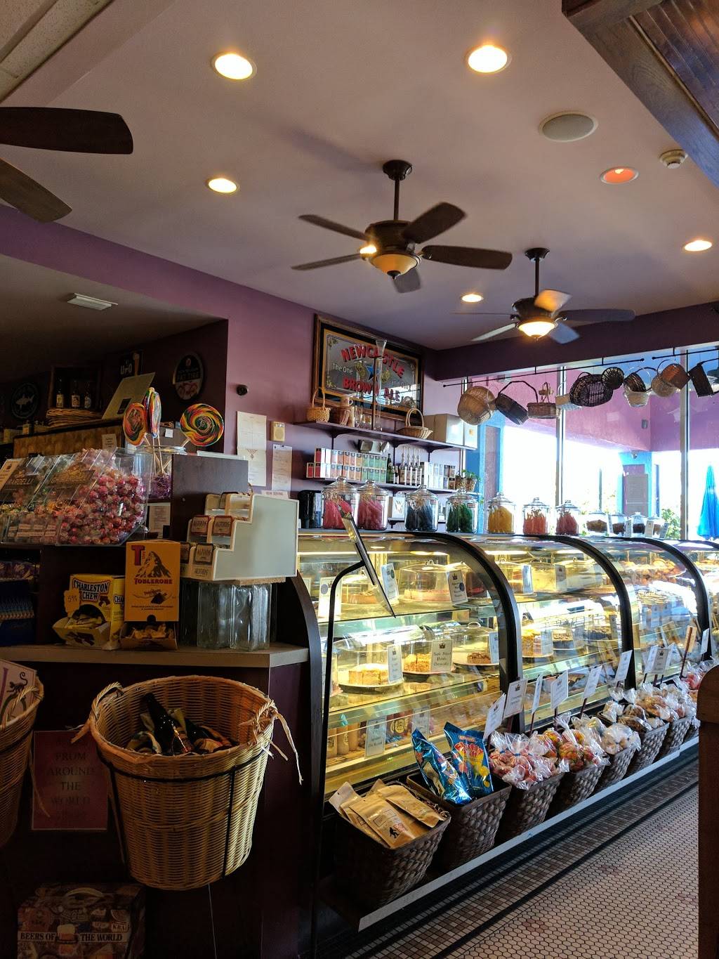 European Street Cafe | cafe | 992 Beach Blvd, Jacksonville Beach, FL 32250, USA | 9042493001 OR +1 904-249-3001