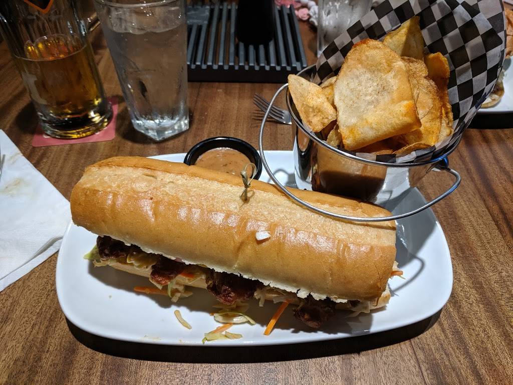 MR MIKES SteakhouseCasual | restaurant | 295 Fourth Ave, St Catharines, ON L2S 0E7, Canada | 9056821023 OR +1 905-682-1023